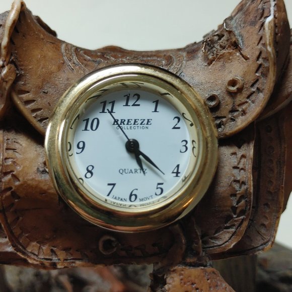 Rustic Western Theme Saddle Desk Clock Sz Small Breeze Quartz Works Great! - Picture 7 of 7